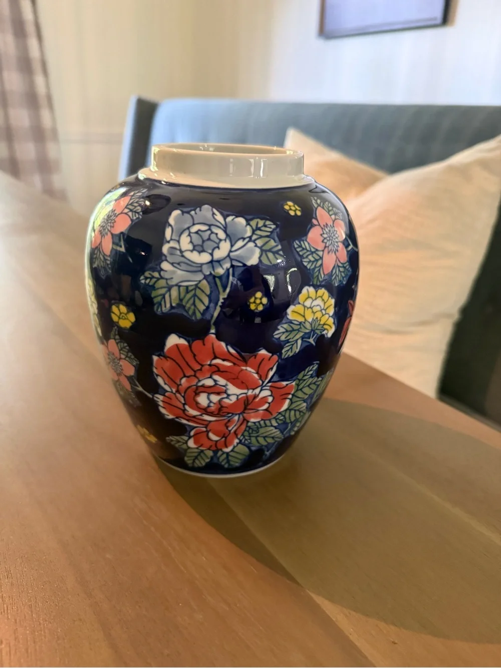 Floral porcelain vase